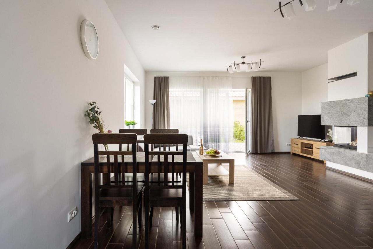 1 House Between Two Lakes Vilnius Bagian luar foto
